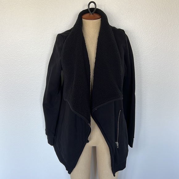 Blank NYC Asymmetrical Zip Up Sweatshirt Fleece - Picture 2 of 11